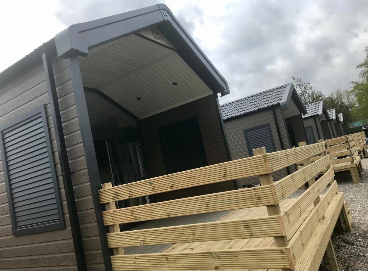 Caledonian Lodges 3 Inverness Exterior photo